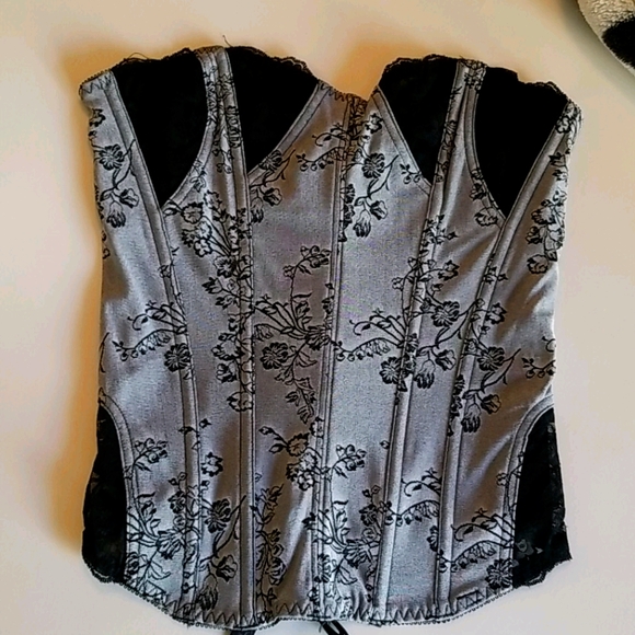 Frederick's Dream Corset - Picture 2 of 8